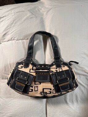 Guess Monogram Y2K 2000’s Vintage Weaved Straw Shoulder Handbag Purse Retro